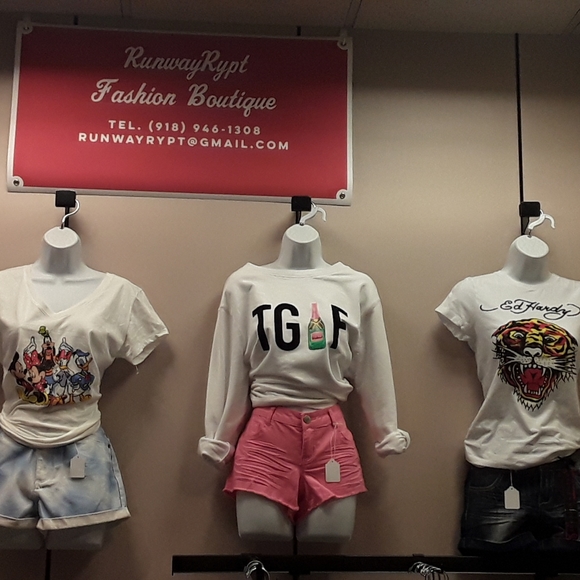 Meet your Posher, Ramaya Jolie - Picture 3 of 4